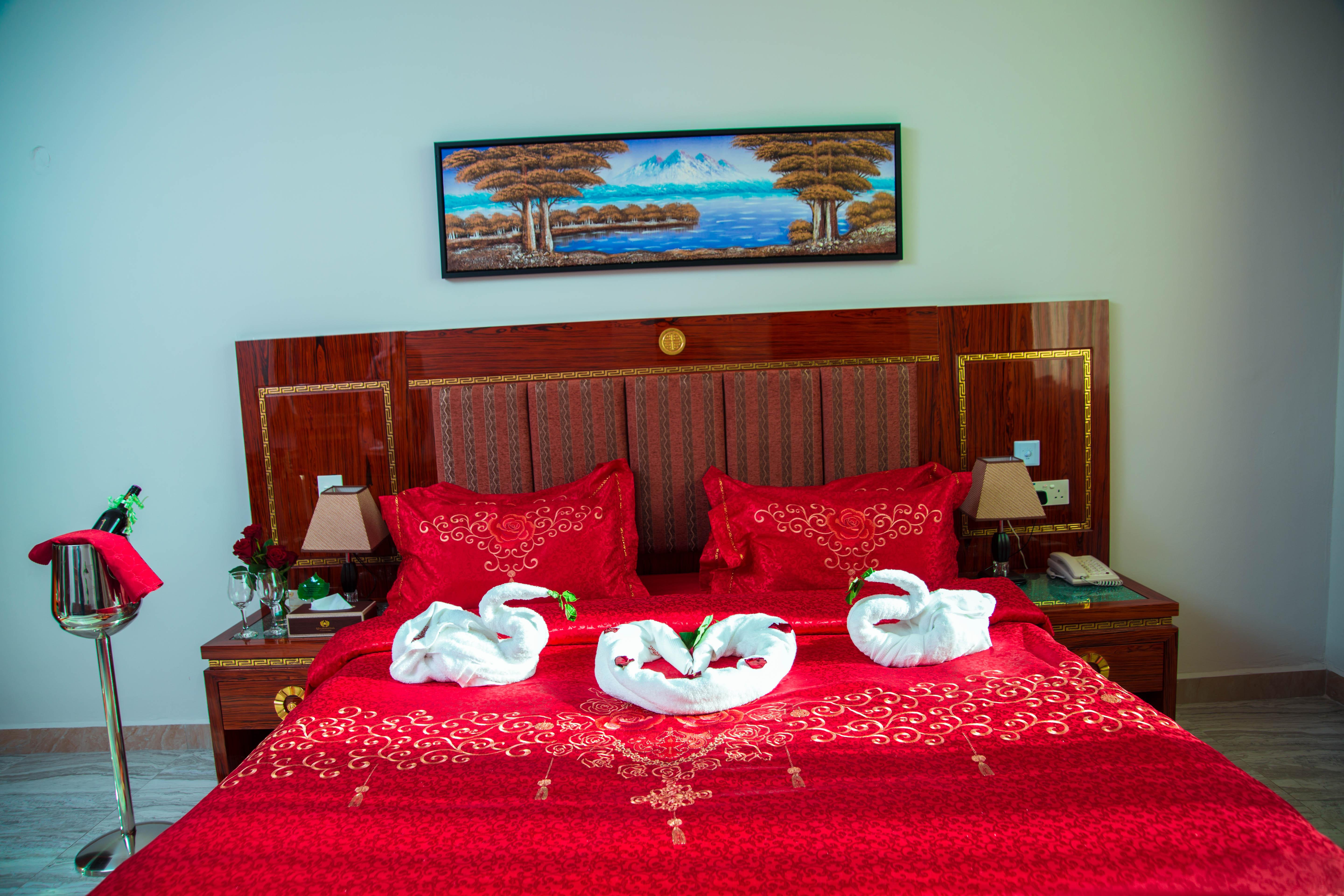 Tiffany Diamond Hotels Ltd - Makunganya Dar es Salaam Exterior foto