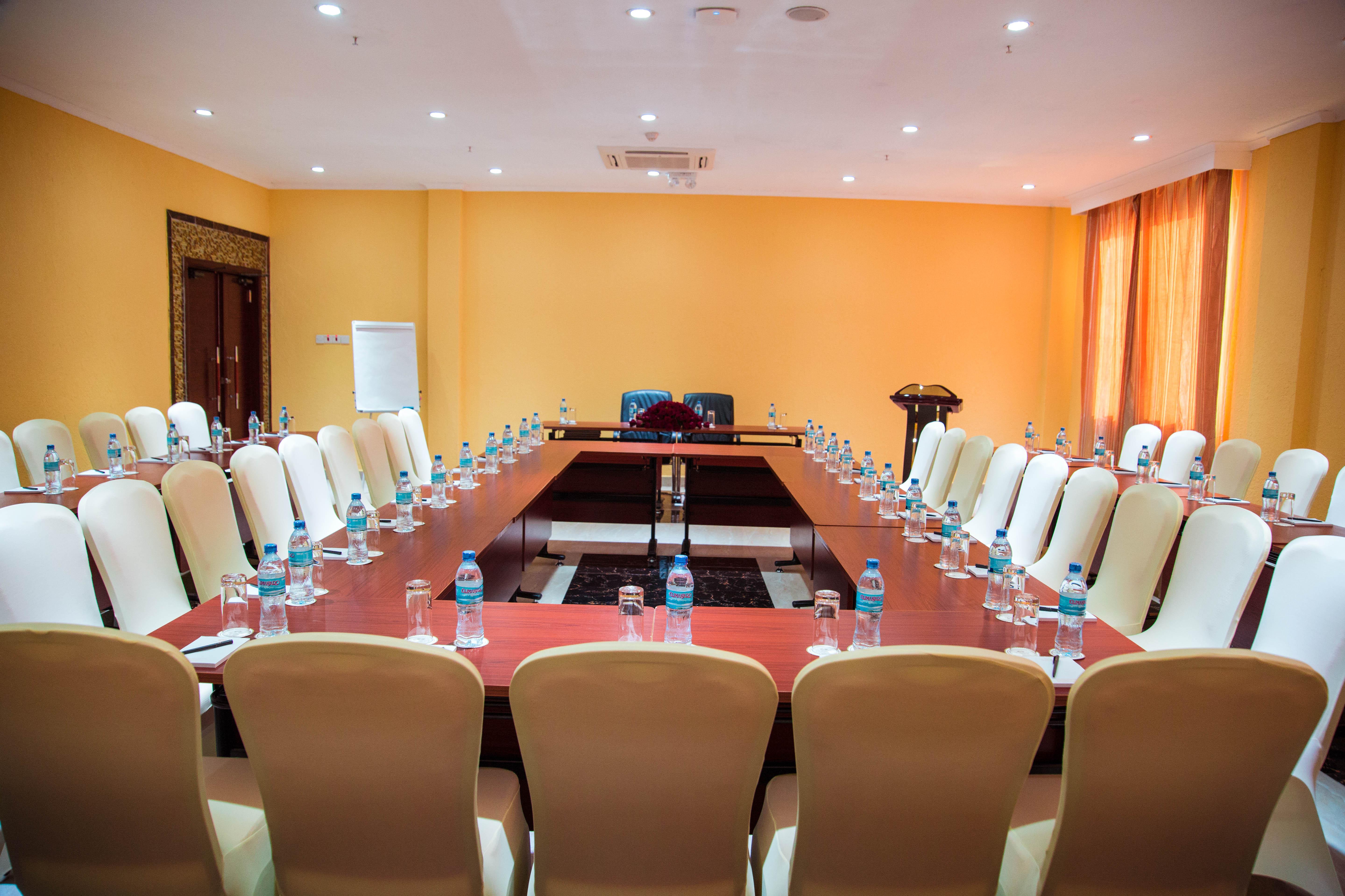 Tiffany Diamond Hotels Ltd - Makunganya Dar es Salaam Exterior foto