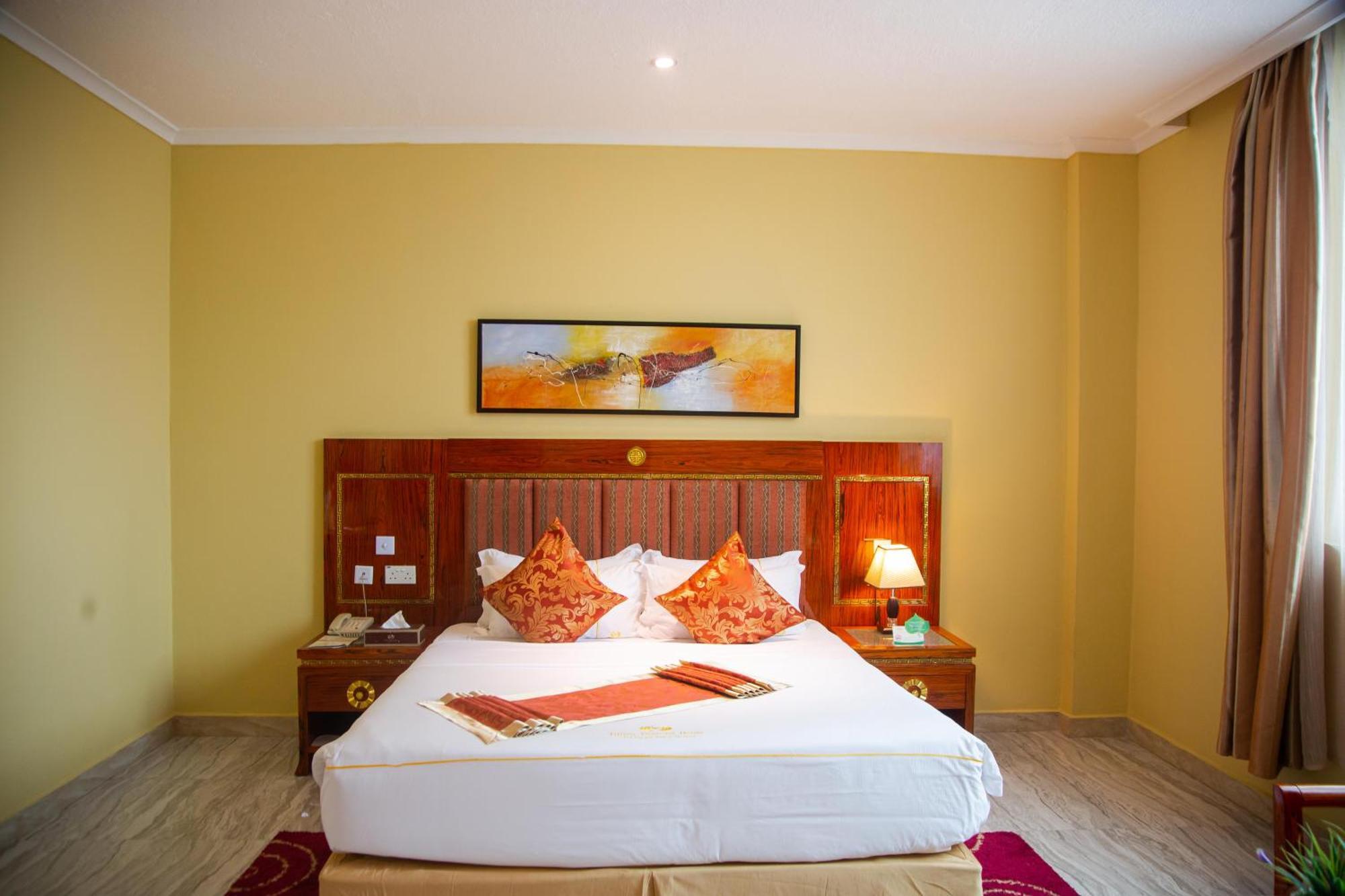 Tiffany Diamond Hotels Ltd - Makunganya Dar es Salaam Exterior foto
